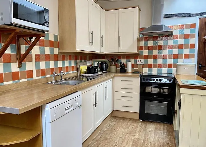 Holiday home Brook House 2 - Uk31043