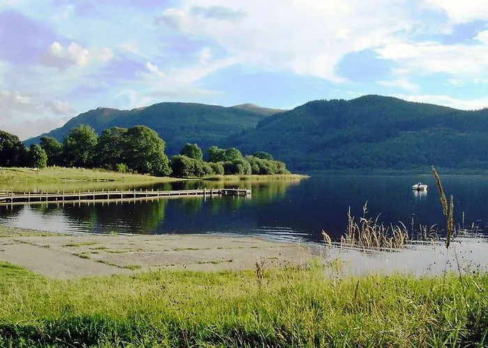 Brook House 2 - Uk31043